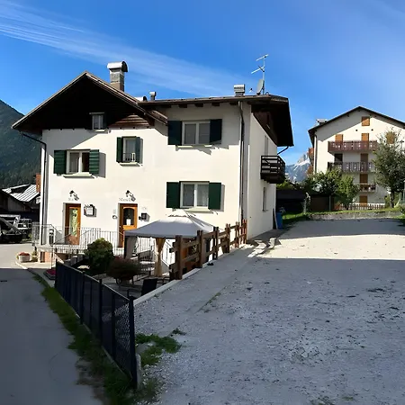 Meuble Giustina Bed and Breakfast 2*