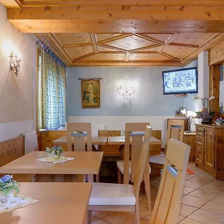 Meuble Giustina Frühstückspension