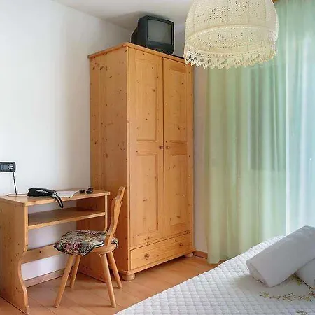 B&B Meuble Giustina Bed & Breakfast